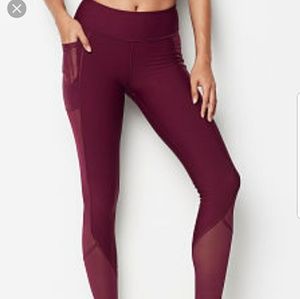 Victoria Sport Mesh Knockout Leggings